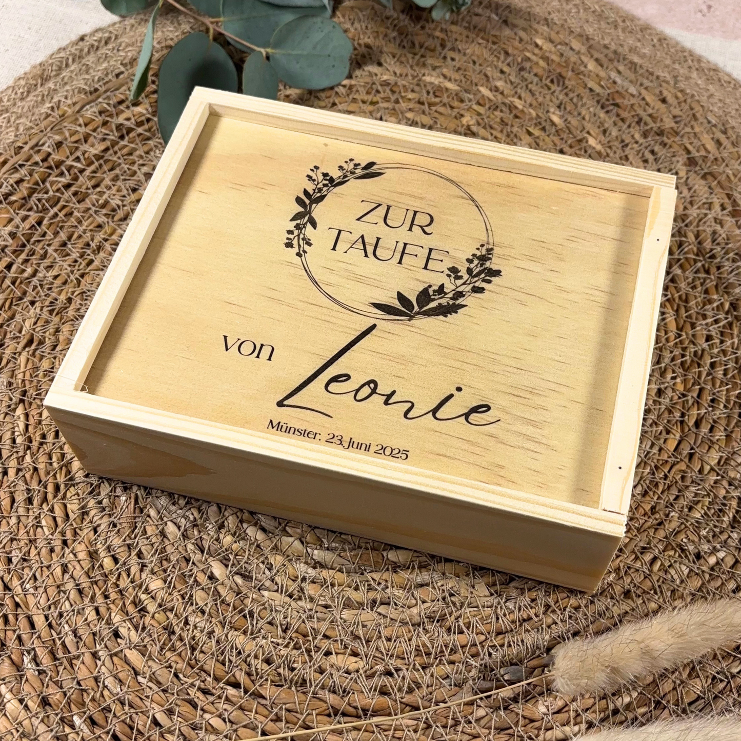 Holzbox zur Taufe "Lorbeer"
